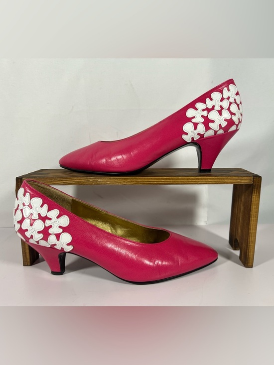 Valentino Garavani Shoes - 7032: Valentino Garavani Pink Leather Pumps Floral Heels Size 5
